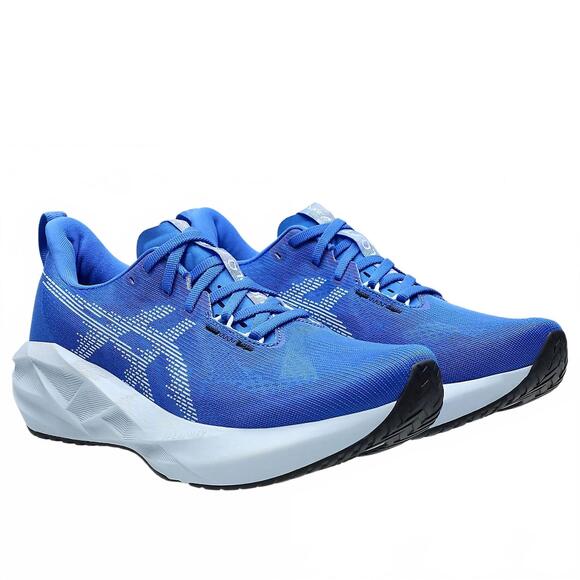 NEW ASICS men\'s novablast 5 running shoes in illusion blue/light blue